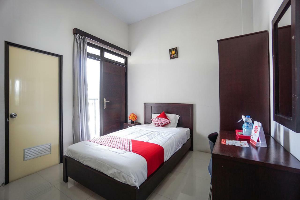Elite Residence Manado Exteriör bild